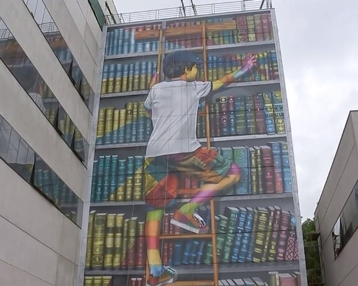 Mural inspirado em obras literárias objetiva incentivar a leitura