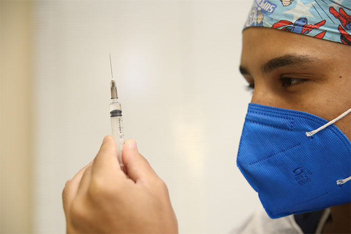 Governo do Estado reforça que população precisa tomar a segunda dose da vacina