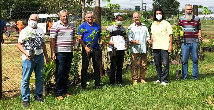 Itaperuna: Secretaria do Ambiente recebe doação de 4 mil mudas de vegetais