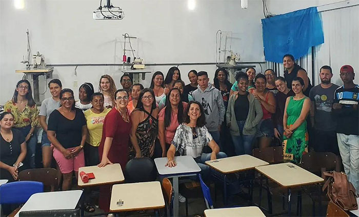Assistência Social de Itaperuna realiza matrícula para curso de confecção no Distrito de Boa Ventura