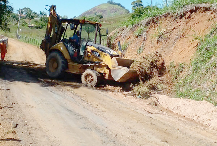 Secretaria de Agricultura de Itaperuna recupera a Estrada da Floresta