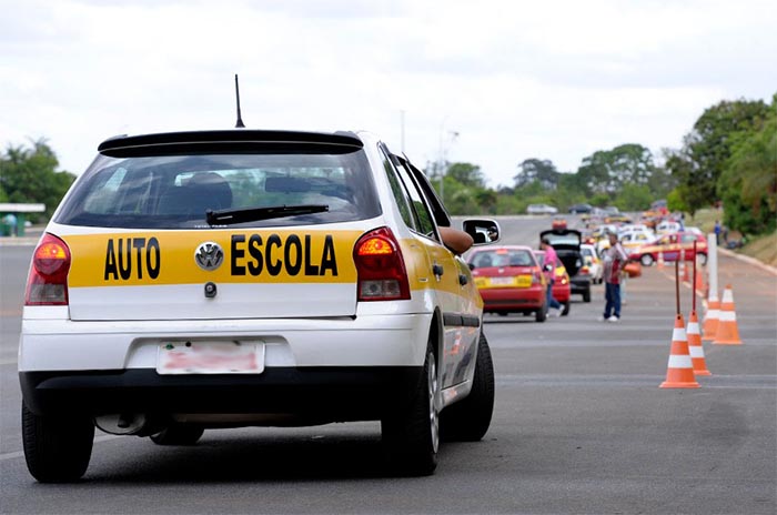 Detran RJ prorroga até 30 de novembro o prazo de cadastro das autoescolas