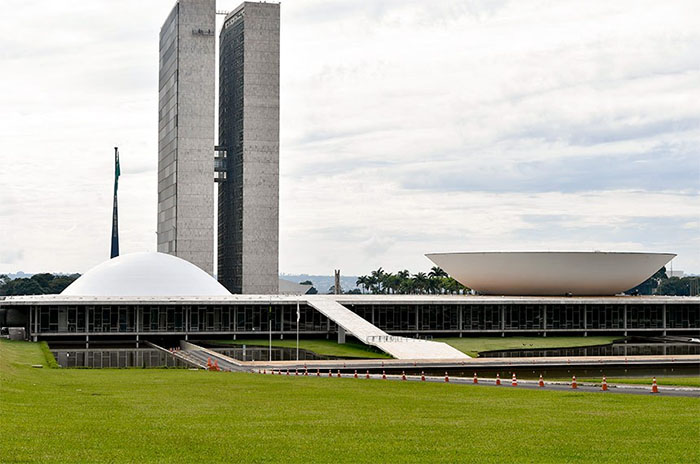 Política na Parabólica: Bastidores de olho em 2022