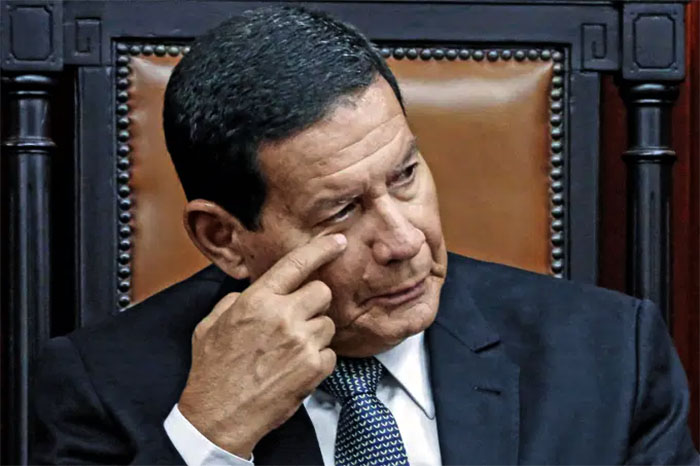 Mourão lidera corrida eleitoral ao governo do Rio, diz pesquisa. Eduardo Paes, que diz que não é candidato, aparece em segundo lugar