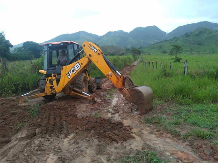 Secretaria de Agricultura de Itaperuna avança na recuperação de estradas