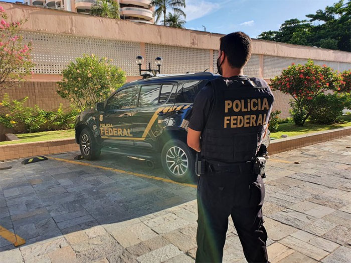 Polícia Federal faz ação contra desvio de verba na UFF