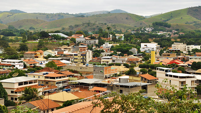 Bandidos roubam R$ 15 mil de loja em Aperibé, no RJ