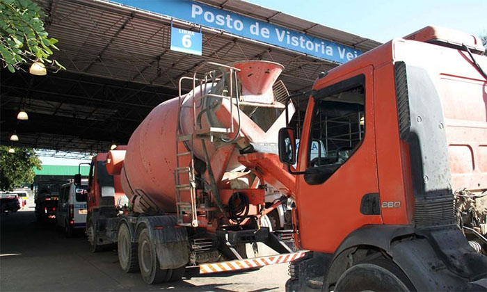 Vistoria para veículos de carga, transporte coletivo e escolar volta a ser exigida