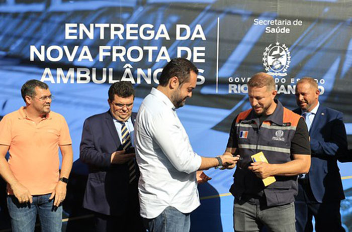 Governo do Estado faz a entrega de 23 novas ambulâncias do Samu a seis municípios do Rio