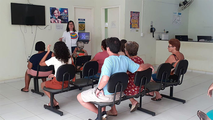 Secretaria de Saúde de Itaperuna promove sala de espera sobre o ‘Janeiro Roxo’ em UBS