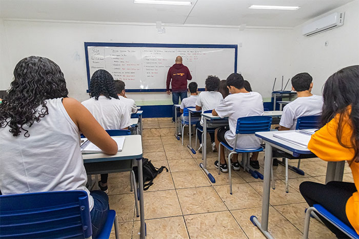 Rede estadual ganha novas escolas e mais professores em 2024