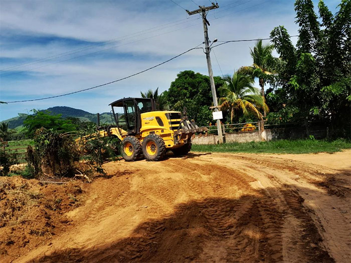 Agricultura: Prefeitura de Itaperuna recupera estradas na Cavinha, Bambuí e arredores