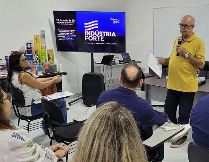 Empresários da Firjan Noroeste visitam a Fortplast, maior empresa de embalagens da região