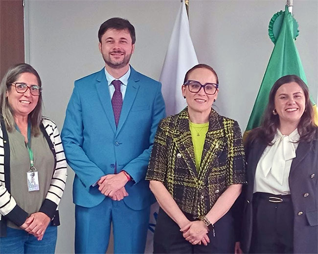 PREFEITO DE PORCIÚNCULA QUER MUNICÍPIO NUMA POSIÇÃO DE DESTAQUE NA ÁREA DA EDUCAÇÃO
