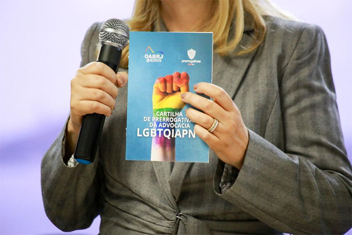 OAB-RJ lança cartilha sobre prerrogativas da advocacia LGBTQIAPN+