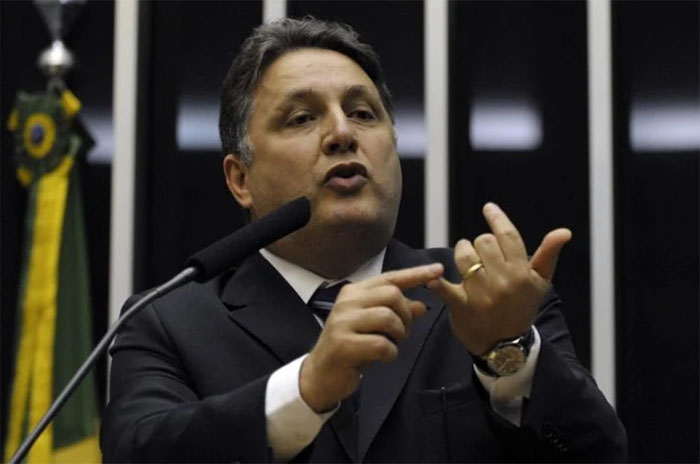 ELEIÇÕES 2026: GAROTINHO EM LIVE CONFIRMA SUA PRÉ-CANDIDATURA A DEPUTADO FEDERAL