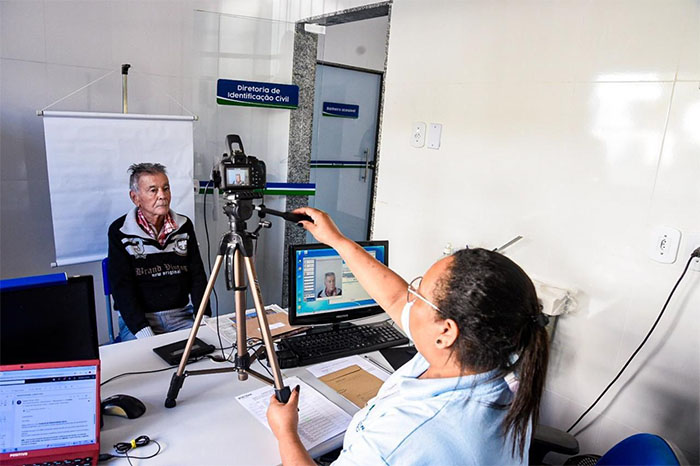 Detran RJ terá atendimento exclusivo sem agendamento para idosos e PCDs no próximo sábado