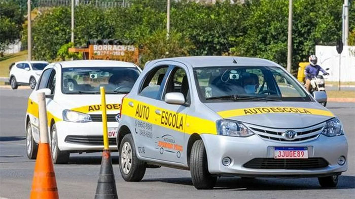 Detran-RJ elimina prova de baliza e muda exame prático para tirar CNH