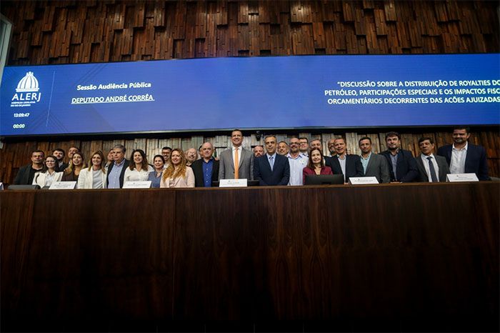 ALERJ PRODUZ MANIFESTO CONTRA A DISTRIBUIÇÃO DOS ROYALTIES DO PETRÓLEO DO ESTADO DO RIO E VAI ENTREGAR DOCUMENTO AO STF