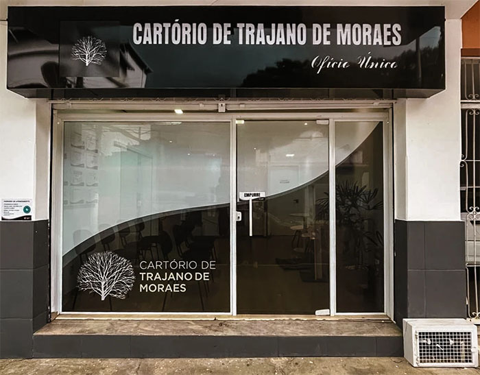 MPRJ cumpre mandado de busca e apreensão contra ex-funcionária de cartório de Trajano de Moraes