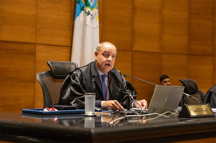 Dança das cadeiras: Couto faz exoneração em massa em postos estratégicos do Inea, além de ‘mexer’ no Rioprevidência e na presidência do Detran